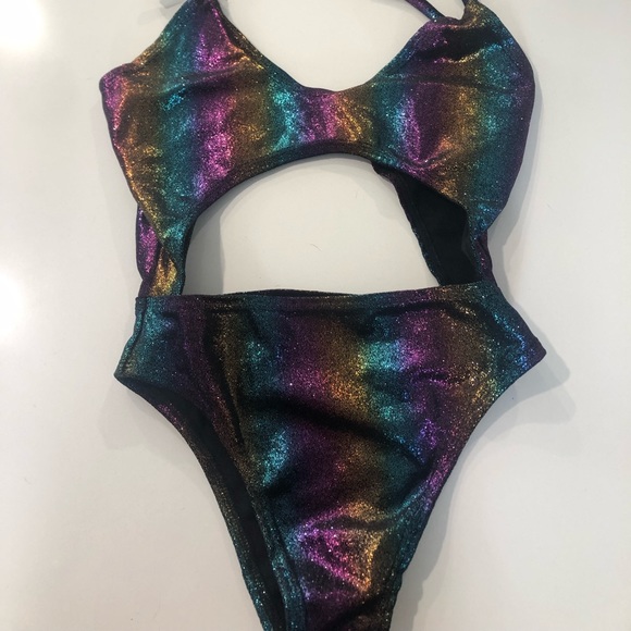 Rave one piece! - Picture 1 of 1